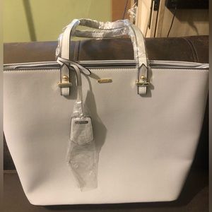 NWT Lovevook Gray shoulderbag with 3 compartments and 2 side pockets